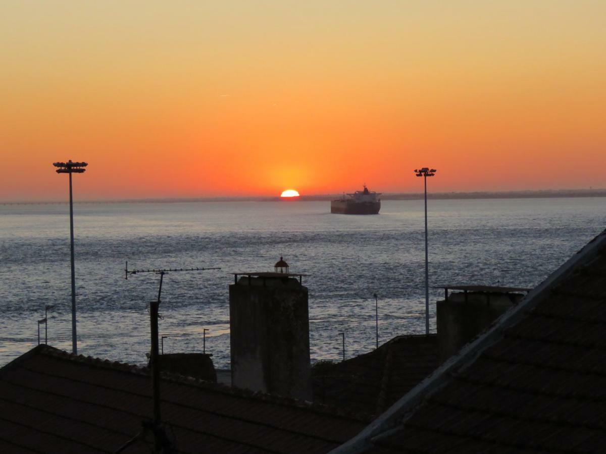 Tejo House River Lisbon Almada Luaran gambar