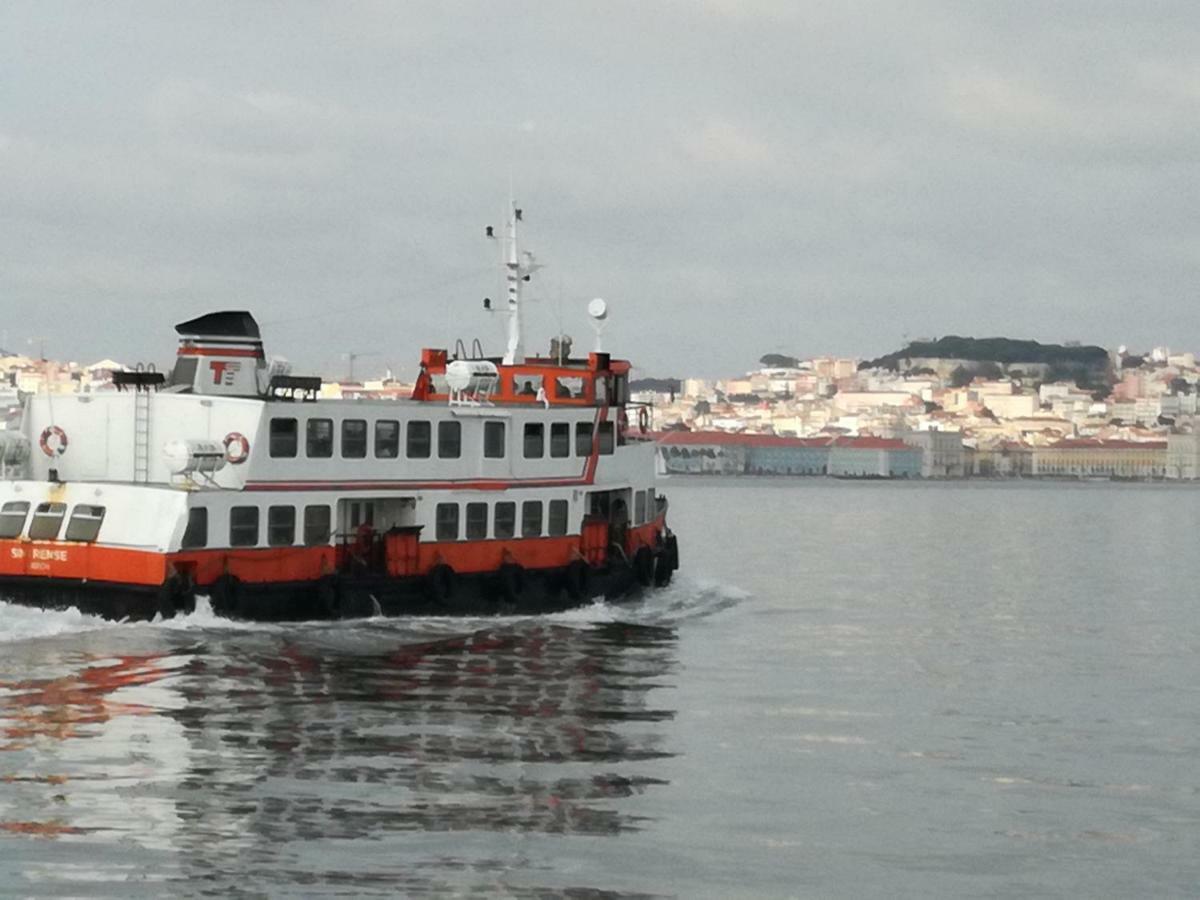 Tejo House River Lisbon Almada Luaran gambar